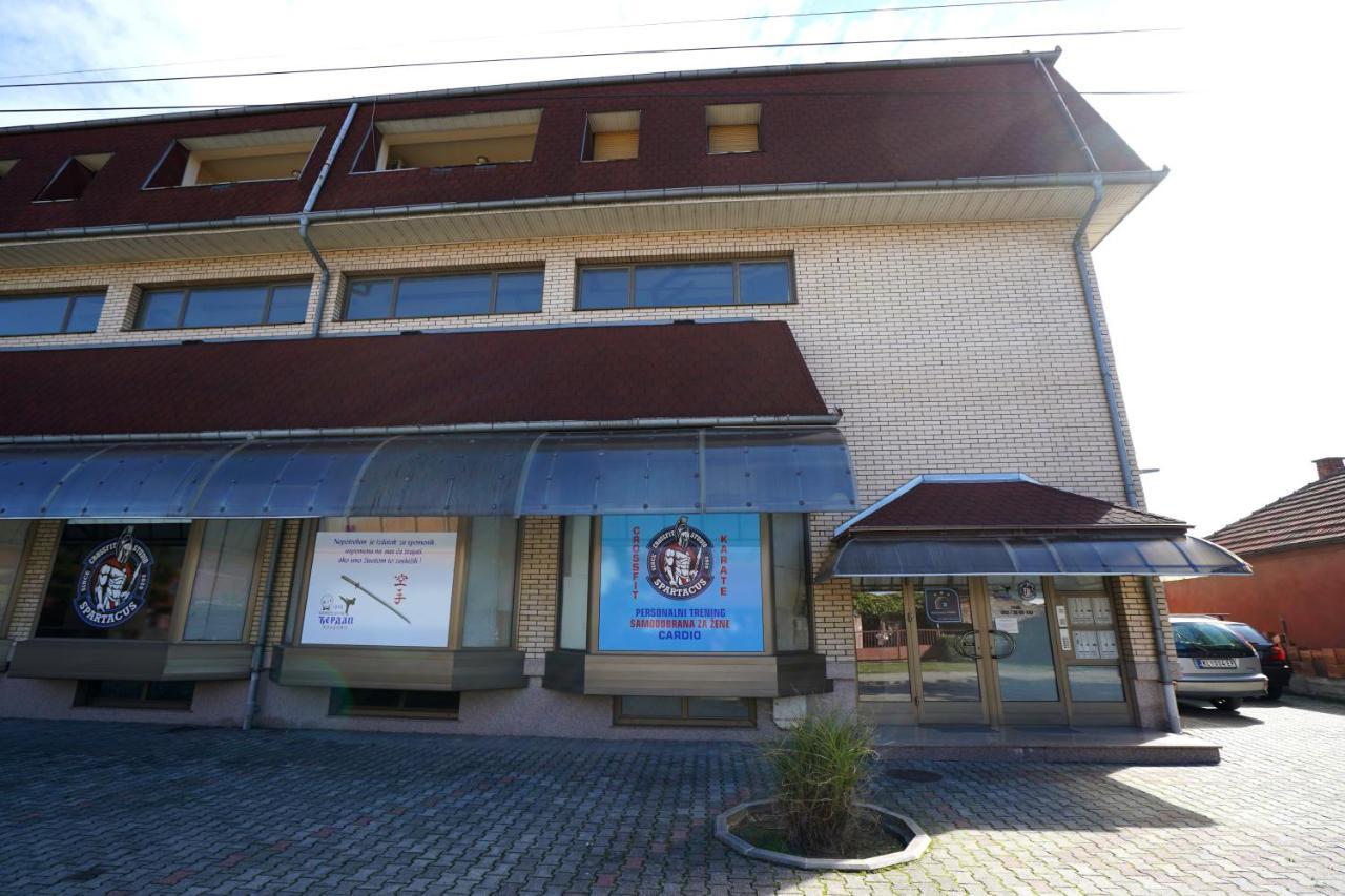 Apartmani Tomic Kladovo Exterior foto